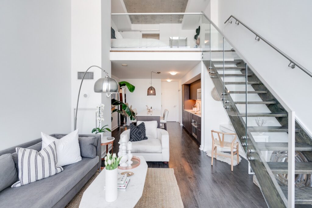#533 5 hanna ave mls 19 copy
